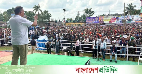 ছবিতে প্রধানমন্ত্রী তারেক রহমানের চাঁদপুর সফর | | বাংলাদেশ প্রতিদিন