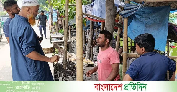 ব্যস্ত সময় পার করছেন মানিকগঞ্জের কর্মকাররা | | বাংলাদেশ প্রতিদিন