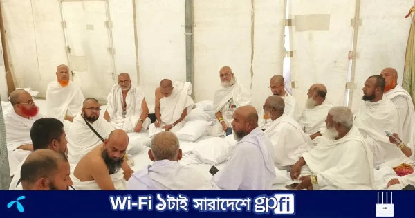লাব্বাইক ধ্বনিতে মুখরিত মিনার প্রান্তর, হাজিদের খোঁজ নিলেন ধর্মমন্ত্রী | | বাংলাদেশ প্রতিদিন