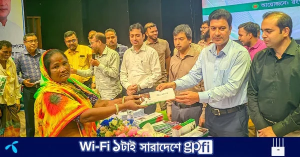 প্রধানমন্ত্রীর ঈদ উপহার পেলেন রসিকের ৮৫০ পরিচ্ছন্নতাকর্মী | | বাংলাদেশ প্রতিদিন