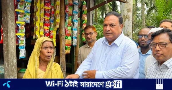 আদিতমারী-কালীগঞ্জে ৫০ ক্ষুদ্র ব্যবসায়ীকে নগদ সহায়তা দিলেন সংসদ সদস্য বাবুল | | বাংলাদেশ প্রতিদিন