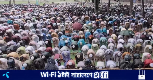 তুমুল বৃষ্টির মধ্যেই শোলা‌কিয়ায় ঈদের বৃহৎ জামাত অনুষ্ঠিত | | বাংলাদেশ প্রতিদিন