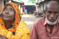 ৩৮ বছর পর ফিরলেন স্বামী, গ্রহণ করতে নারাজ স্ত্রী | | বাংলাদেশ প্রতিদিন