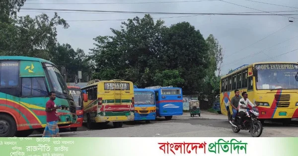 ভূরুঙ্গামারীতে বাসে আগুনের ঘটনায় মামলা, ঢাকা ও কুড়িগ্রামগামী বাস চলাচল বন্ধ | | বাংলাদেশ প্রতিদিন
